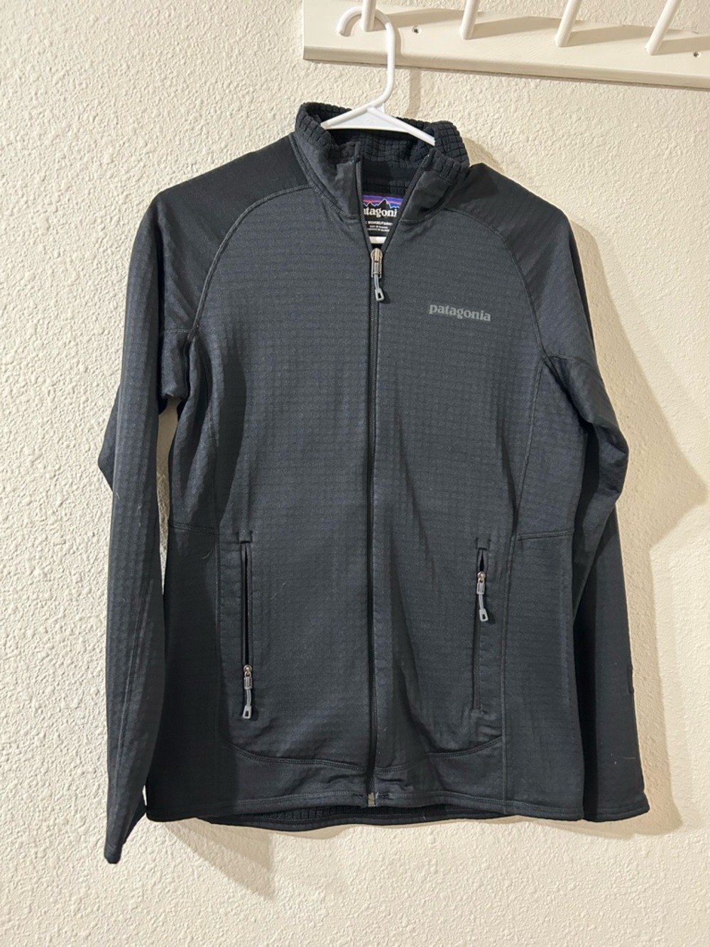Patagonia Women’s R1 Full Zip Jacket Base Layer